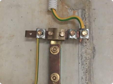 Aarding in een woning